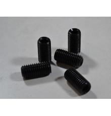 Гвинт DIN 913 настановний М24