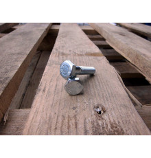 Болт М18 DIN 931 класс прочности 8.8