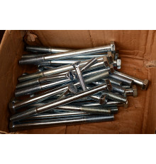 Болт М64 DIN 931 класс прочности 8.8