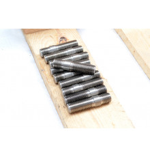 Шпилька М39 DIN 939 с ввинчиваемым концом длиной 1.25D класса прочности 8.8