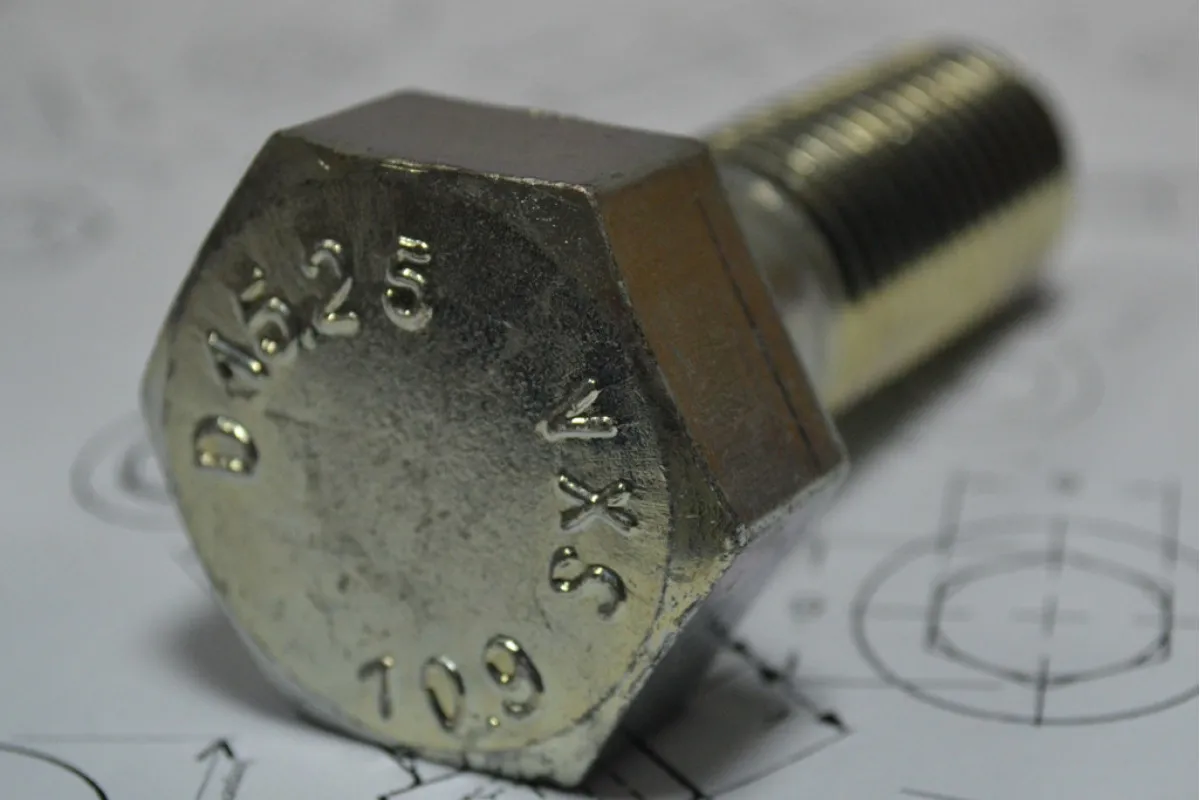 Болт М12 DIN 6914 високоміцний (HV)