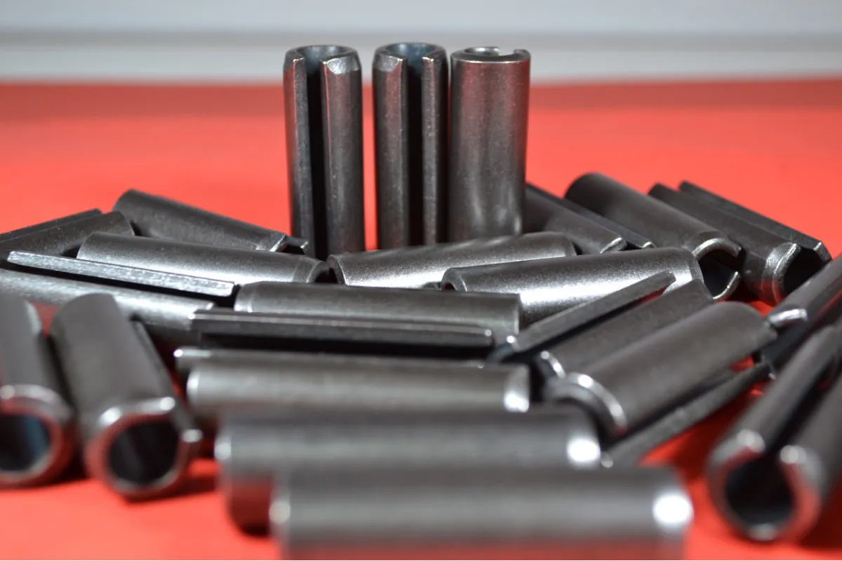 Штифт Ф14 пружинный разрезной цилиндрический DIN 1481, ГОСТ 14229-93