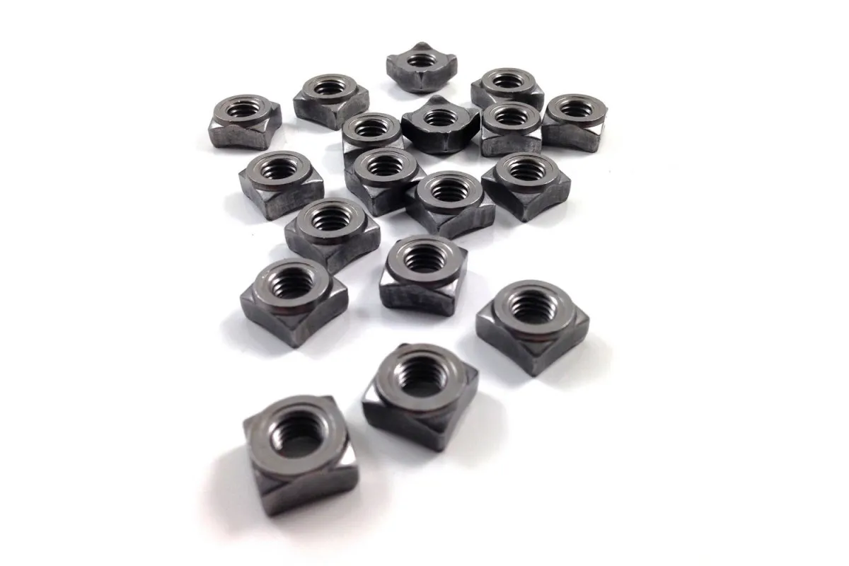 Квадратна гайка М5 приварна DIN 928