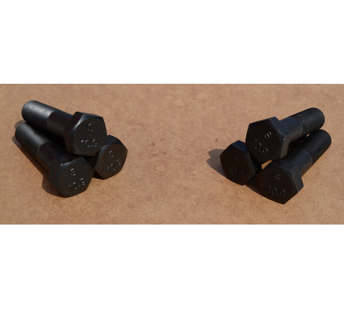 Болт М18 ГОСТ 7798-70 клас міцності 10.9