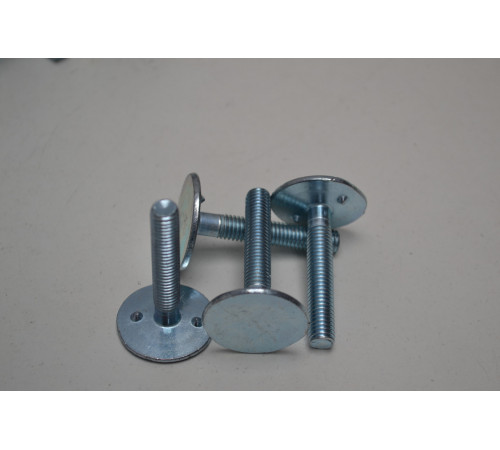 Болт М6 DIN 603 клас міцності 8.8