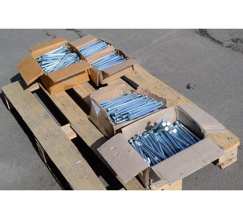 Болт М60 DIN 931 клас міцності 8.8 Болт М60 DIN 931 клас міцності 8.8