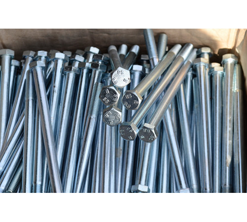 Болт М64 DIN 931 клас міцності 8.8