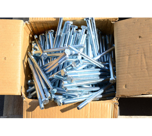 Болт М8 ГОСТ 7798-70 клас міцності 8.8