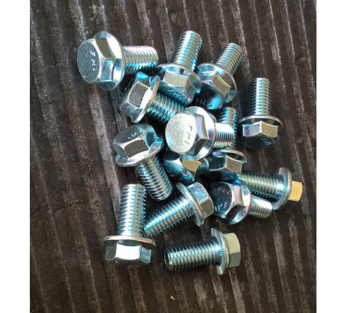 Болт з фланцем М6 DIN 6921 клас міцності 10.9