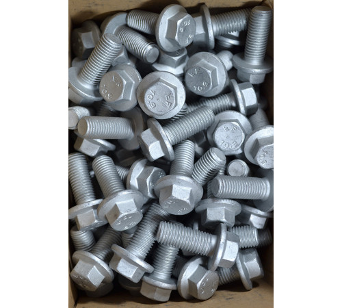 Болт з фланцем М6 DIN 6921 клас міцності 10.9