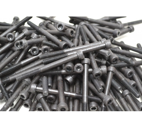 Болт з циліндричною голівкою та внутрішнім шестигранником DIN 912 М4 клас міцності 12.9 Болт з циліндричною голівкою та внутрішнім шестигранником DIN 912 М4 клас міцності 12.9