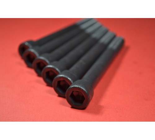 Винт М16 DIN 912 класс прочности 8.8