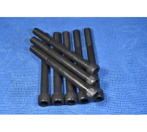 Гвинт М18 DIN 912 клас міцності 8.8 Гвинт М18 DIN 912 клас міцності 8.8