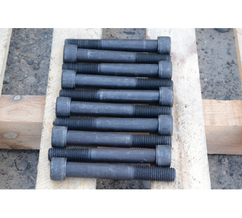 Гвинт М20 DIN 912 клас міцності 8.8 Гвинт М20 DIN 912 клас міцності 8.8