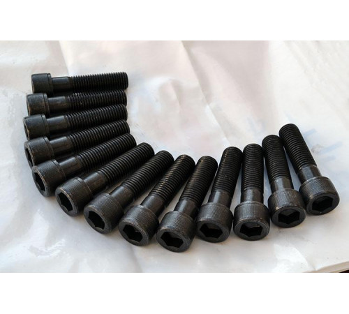 Гвинт М27 DIN 912 міцністю 12.9 Гвинт М27 DIN 912 міцністю 12.9