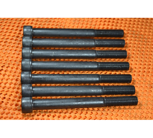 Гвинт М30 DIN 912 клас міцності 8.8 Гвинт М30 DIN 912 клас міцності 8.8