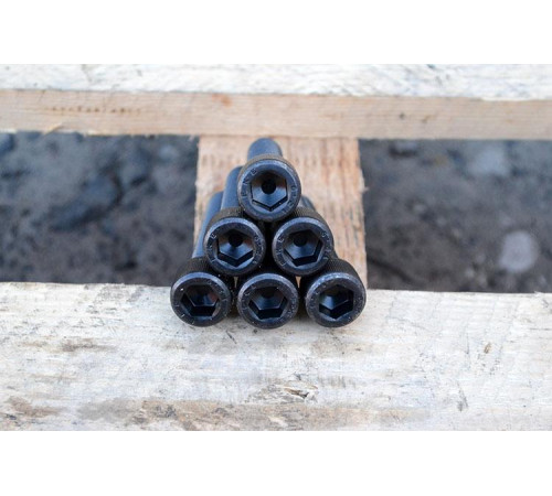 Гвинт М33 DIN 912 міцністю 12.9 Гвинт М33 DIN 912 міцністю 12.9