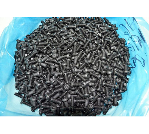 Винт М4 ISO 7380 TORX прочностью 10.9