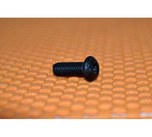 Винт М8 ISO 7380 TORX прочностью 10.9