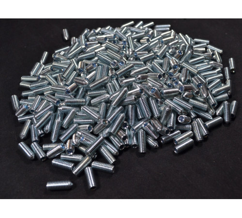 Винт установочный М10 DIN 914