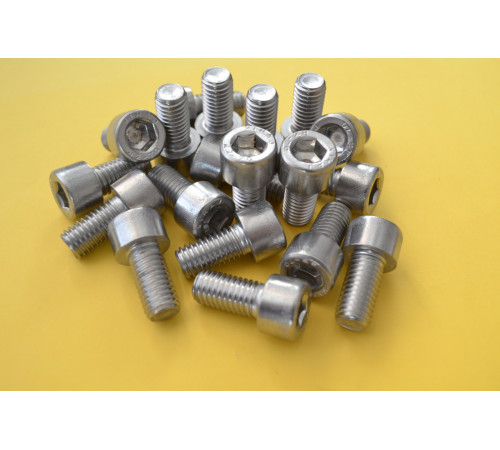 Винты М33 нержавеющие DIN 912, ГОСТ 11738-84, ISO 4762