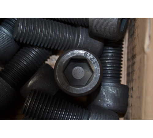 Гвинти із внутрішнім шестигранником DIN 912, ГОСТ 11738-84 М27 клас міцності 12.9 Гвинти із внутрішнім шестигранником DIN 912, ГОСТ 11738-84 М27 клас міцності 12.9