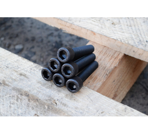 Гвинти із внутрішнім шестигранником DIN 912, ГОСТ 11738-84 М30 клас міцності 12.9 Гвинти із внутрішнім шестигранником DIN 912, ГОСТ 11738-84 М30 клас міцності 12.9