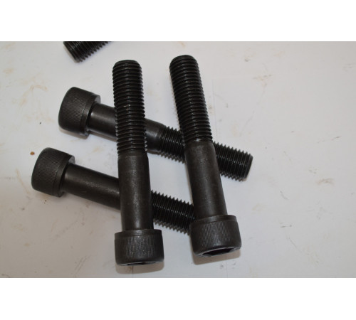 Гвинти із внутрішнім шестигранником DIN 912, ГОСТ 11738-84 М42 клас міцності 12.9