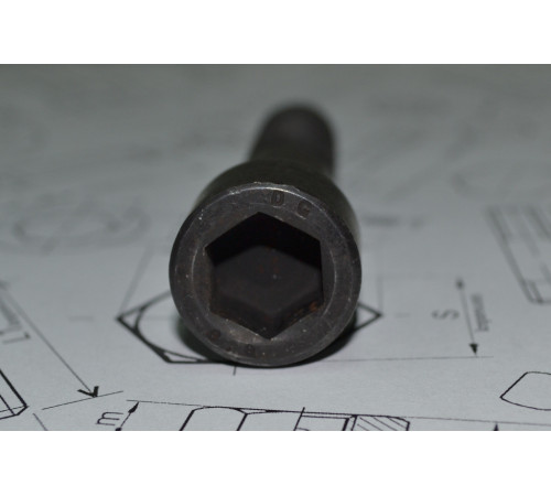 Гвинти із внутрішнім шестигранником М10 DIN 912, ГОСТ 11738-84 клас міцності 8.8 Гвинти із внутрішнім шестигранником М10 DIN 912, ГОСТ 11738-84 клас міцності 8.8