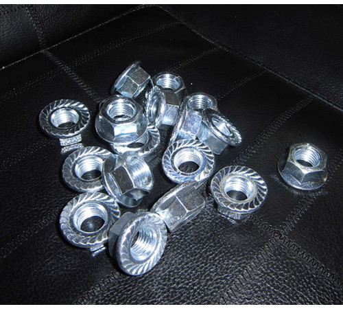 Гайка М10 DIN 6923 класу міцності 10.0