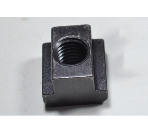 Гайка М20 DIN 508 для Т-образных пазов, класс прочности 10.0