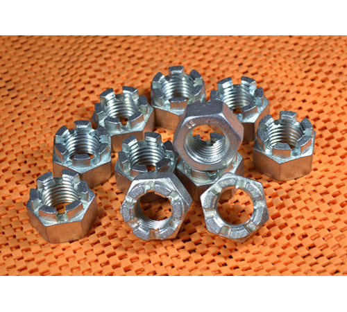 Гайка М27 ГОСТ 5918-73 класу міцності 10.0