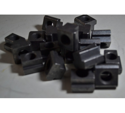 Гайка М30 DIN 508 для Т-подібних пазів, клас міцності 10.0