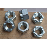 Гайки DIN 935 класса прочности 8.0