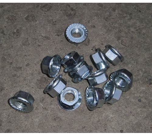 Гайка М6 DIN 6923 класу міцності 10.0