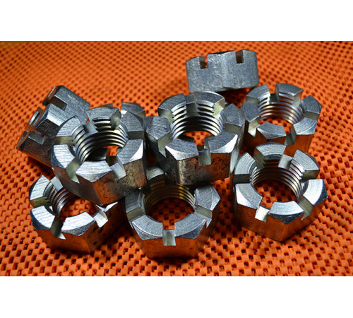 Гайка М7 DIN 937 класу міцності 8.0