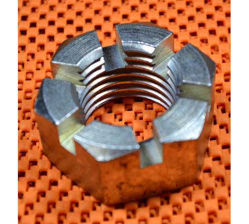 Гайка М7 DIN 937 класу міцності 8.0