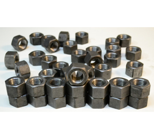 Гайки для фланцевих з'єднань на замовлення