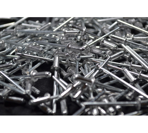 Заклепка Ф3 DIN 7337 зі звичайним буртиком