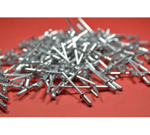 Заклепка Ф3 DIN 7337 зі звичайним буртиком