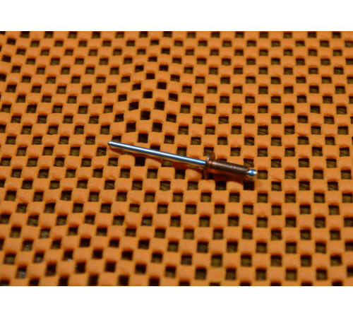 Заклепка Ф4.0 DIN 7337, медь/сталь