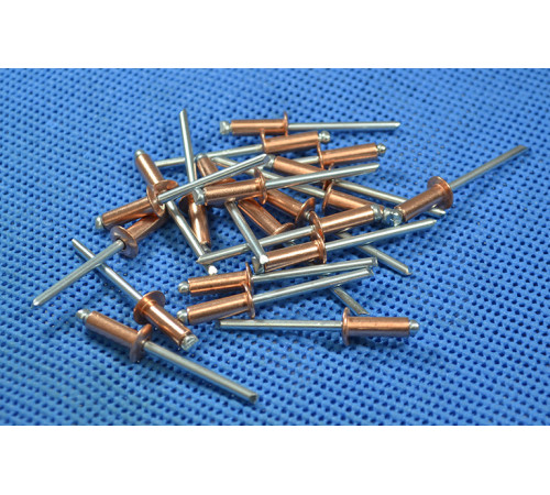 Заклепка Ф4.0 DIN 7337, медь/сталь