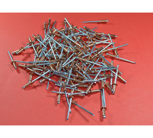 Заклепка Ф4.8 DIN 7337, мідь/сталь