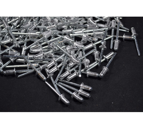 Заклепка Ф6.0 DIN 7337 зі звичайним буртиком