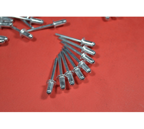 Заклепка Ф6.0 DIN 7337 зі звичайним буртиком