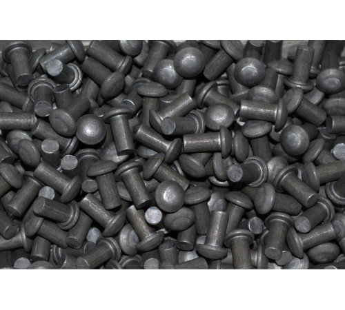 Заклепки під молоток DIN 660 AL Ф3 із напівкруглою голівкою Заклепки під молоток DIN 660 AL Ф3 із напівкруглою голівкою