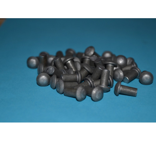 Заклепки під молоток DIN 660 AL Ф4 із напівкруглою голівкою