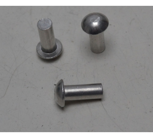 Заклепки під молоток Ф5 із напівкруглою голівкою DIN 660 (сталь)