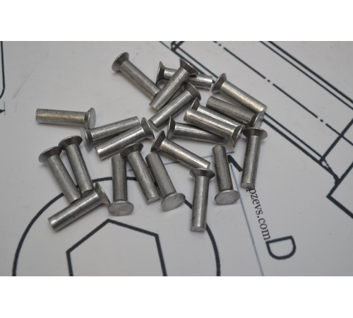 Заклепки під молоток с потайною голівкою Ф8 DIN 661 А2