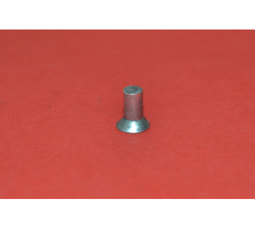 Заклепки з потайною голівкою Ф10 DIN 661 (сталь)